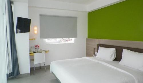 Smart Queen Room