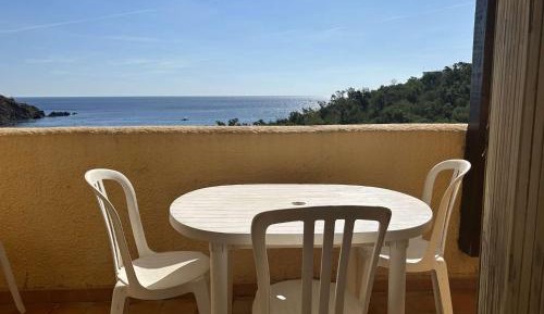 One-Bedroom Apartment with Sea View and Terrace