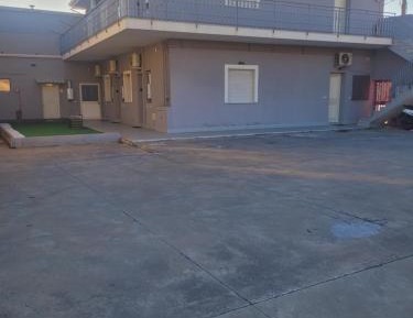 One-Bedroom Apartment - Non-Smoking