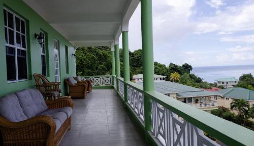 Three-Bedroom Holiday Home 