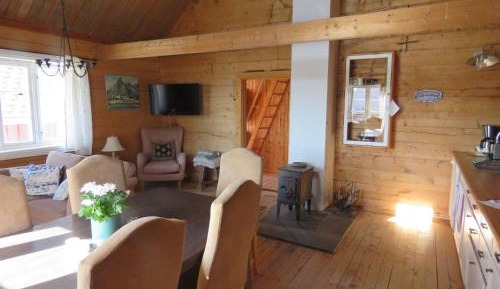 Three-Bedroom House - Valbua