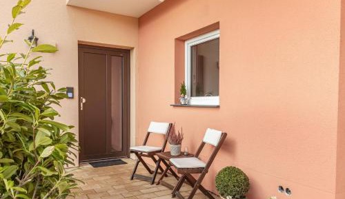 Superior One-Bedroom Apartment