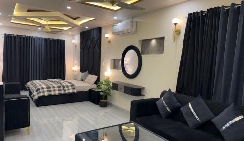 Deluxe King Studio