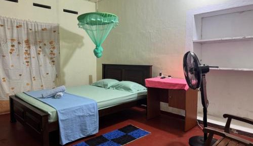 Standard Double Room with Shared Bathroom