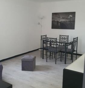 One-Bedroom Apartment - Non-Smoking