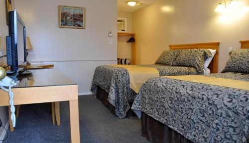 Standard Double Room with Two Double Beds