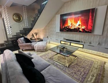 Deluxe Villa