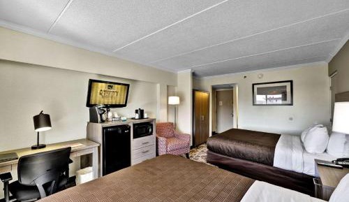 Queen Room with 2 Queen Beds - Non-Smoking