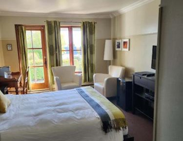 Deluxe Double Room with Balcony and Sea View