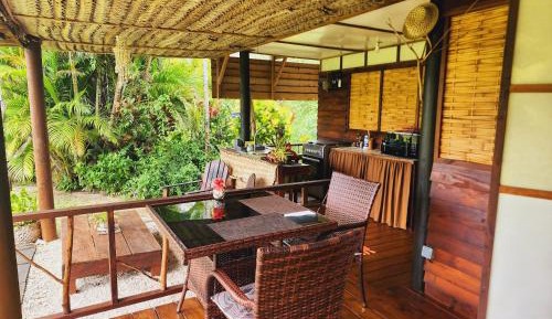 Bungalow with Garden View