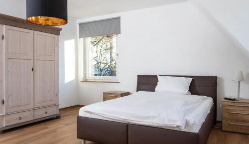 One-Bedroom Apartment - Non-Smoking
