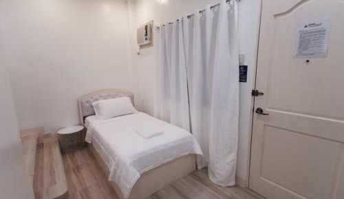 Single Room with Private Bathroom