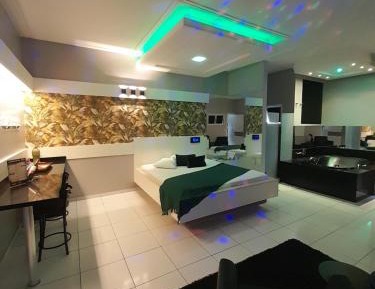 Studio with Spa Bath