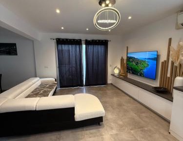 Apartment - Split Level