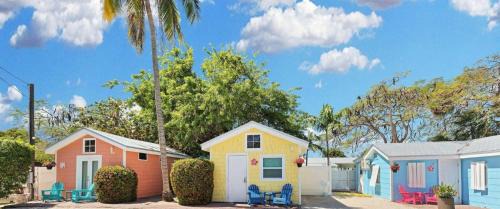 Bungalow with Patio