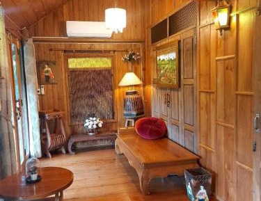 Family Room with Mountain View