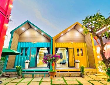 Deluxe Double Room (2 Adults + 1 Child)