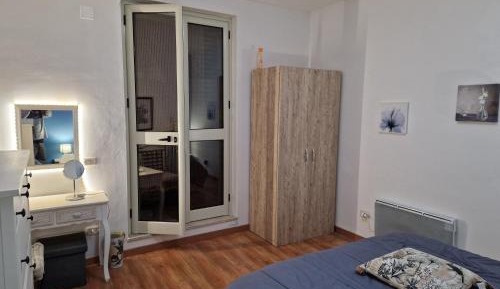 Deluxe Room (2 Adults + 1 Child)