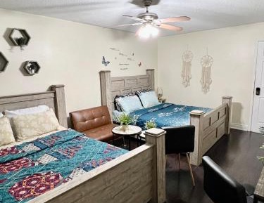 Quadruple Room with Private Bathroom
