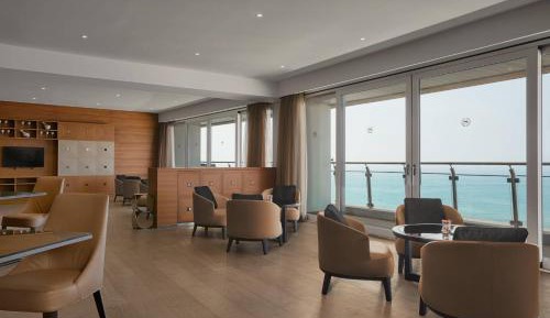 Club lounge access, Guest room, 1 King