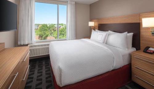 King Studio with Sofa Bed and City View