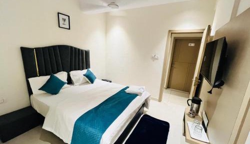 Standard King Room