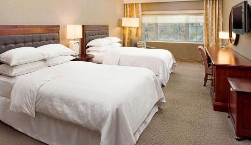 Club Level Guest Room with Two Double Beds