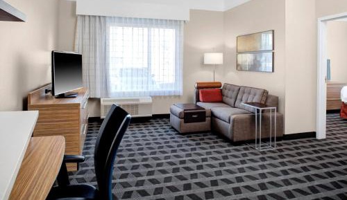 One-Bedroom Suite