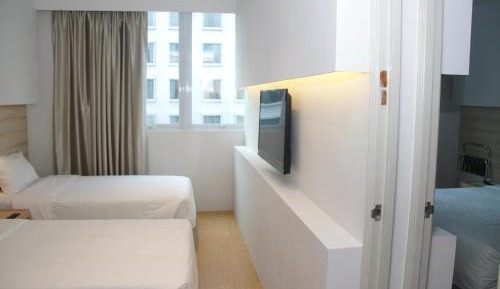 Deluxe Connecting Room