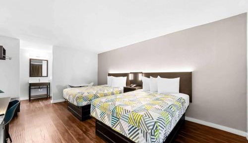 Quadruple Room - Disability Access - Roll in Shower