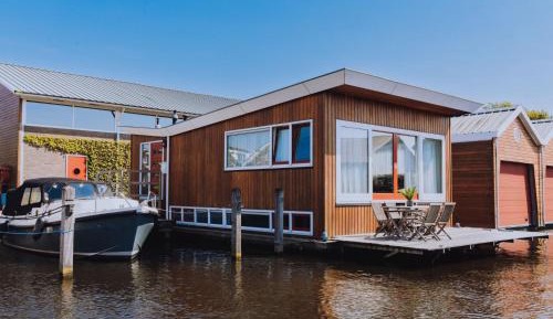 Three-Bedroom Holiday Home 