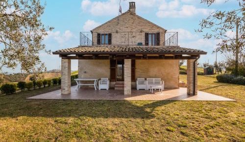 Villa with Garden View