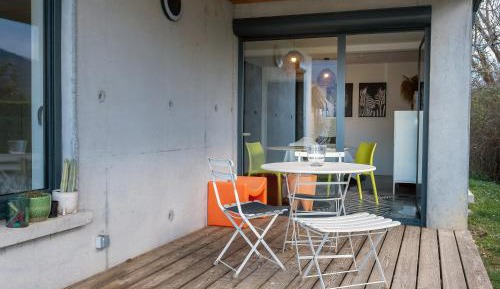 Superior One-Bedroom Apartment