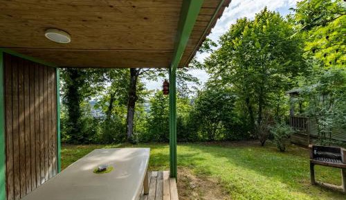 Two-Bedroom Bungalow + 2 Bathroom (6 Adults)