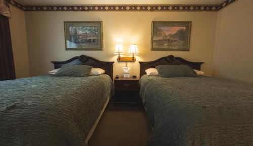 Deluxe Queen Room