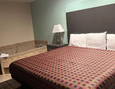 King Room with Spa Bath