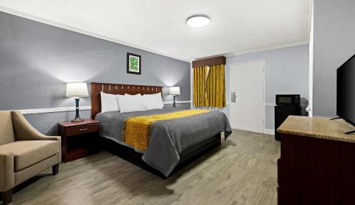 Standard King Room