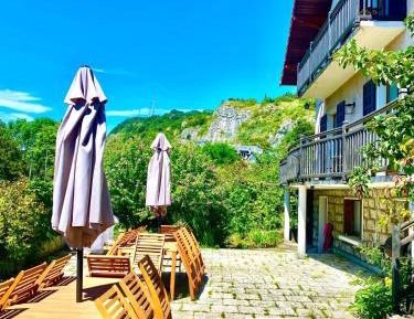 Three-Bedroom Apartment with Mountain View