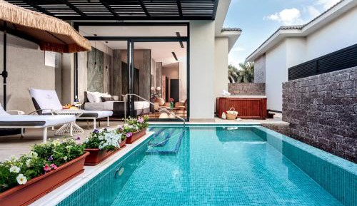 Aquamarine Garden Suite with Private Pool, Spa Bath & Landscape