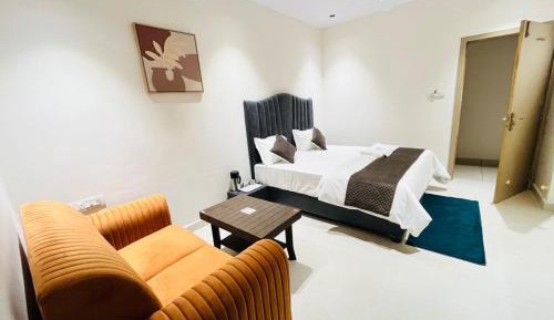 Deluxe King Room