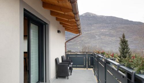Superior One-Bedroom Apartment with Balcony