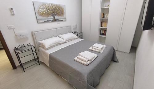 One-Bedroom Apartment with Terrace