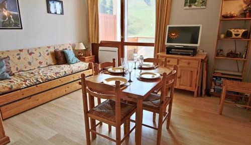 Apartment (6 Adults)