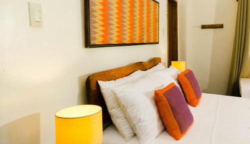 Standard Queen Room