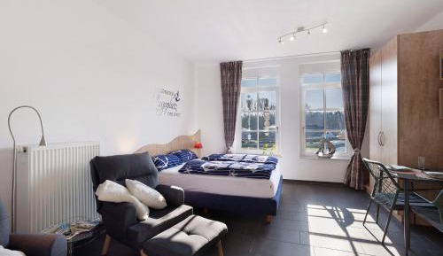 Superior One-Bedroom Apartment