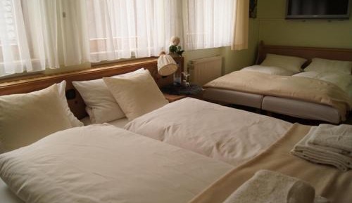Classic Quadruple Room