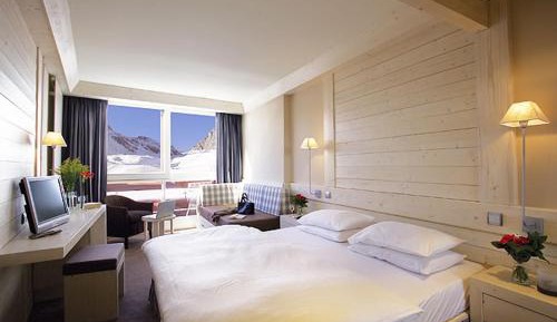 Triple Room with Mountain View