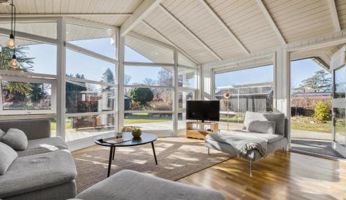 Three-Bedroom Holiday Home 