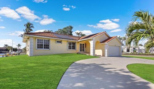 Three-Bedroom Vacation Home 