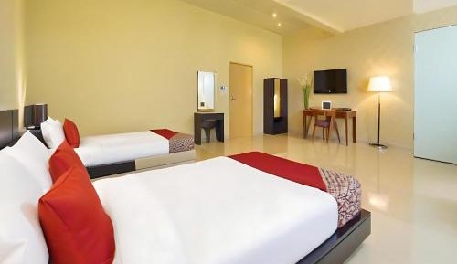 Deluxe Family Room